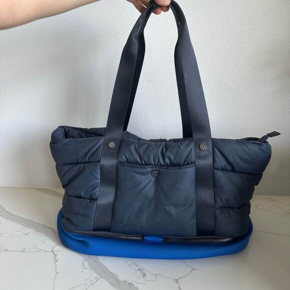 Sweaty Betty Icon Luxe Puffer Gym Bag - Picture 1 of 6